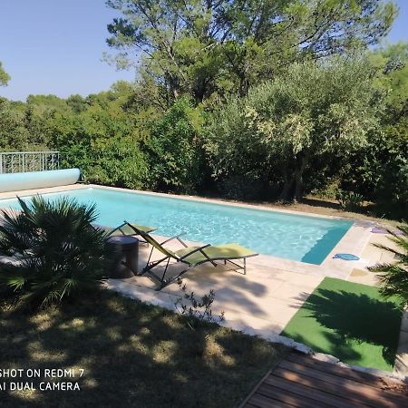 Proche Uzes Petit Gite Avec Grande Cuisine D'Ete Et Piscine Saint-Siffret Ngoại thất bức ảnh