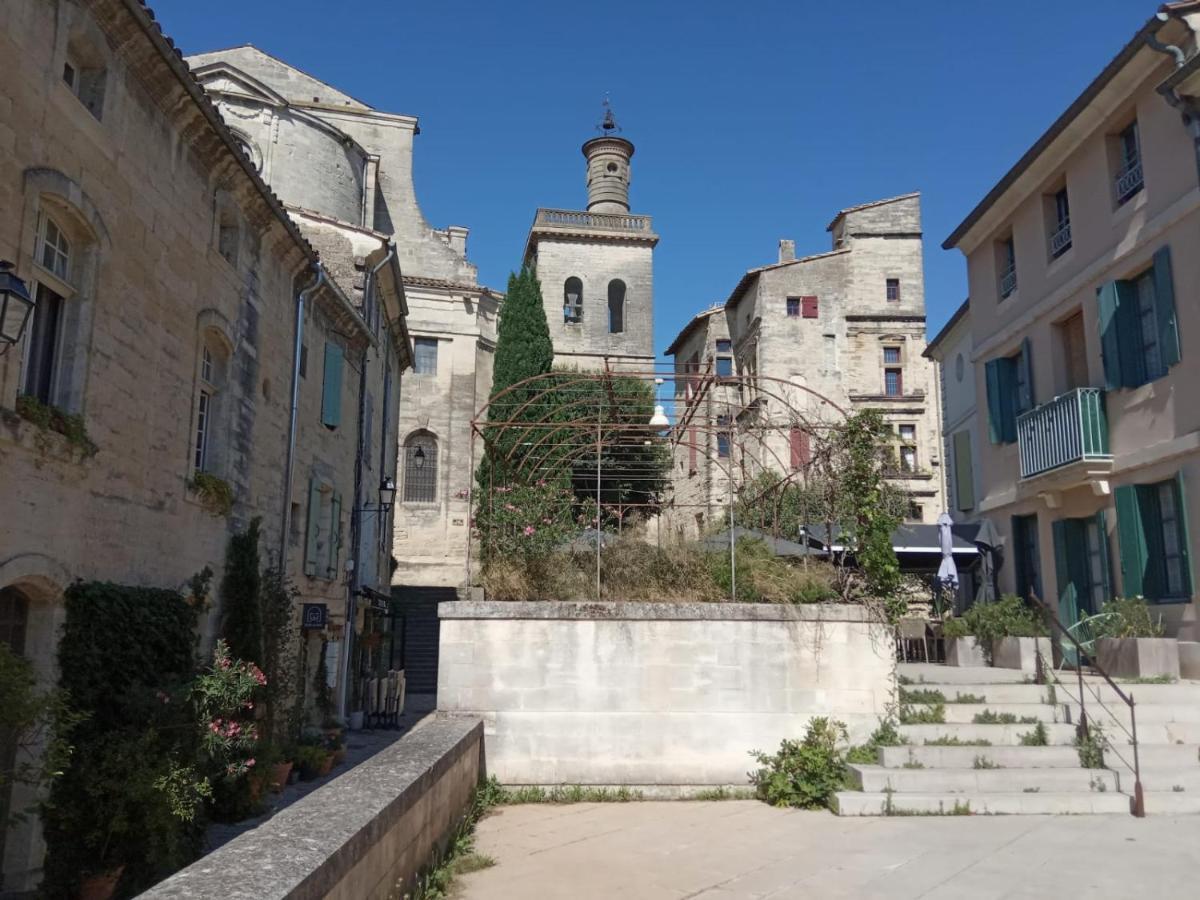 Proche Uzes Petit Gite Avec Grande Cuisine D'Ete Et Piscine Saint-Siffret Ngoại thất bức ảnh
