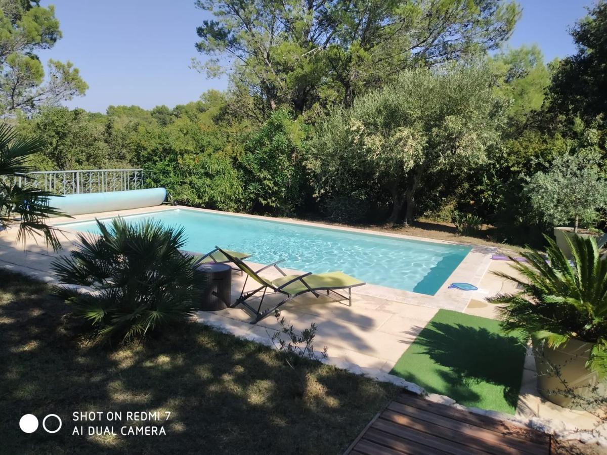 Proche Uzes Petit Gite Avec Grande Cuisine D'Ete Et Piscine Saint-Siffret Ngoại thất bức ảnh